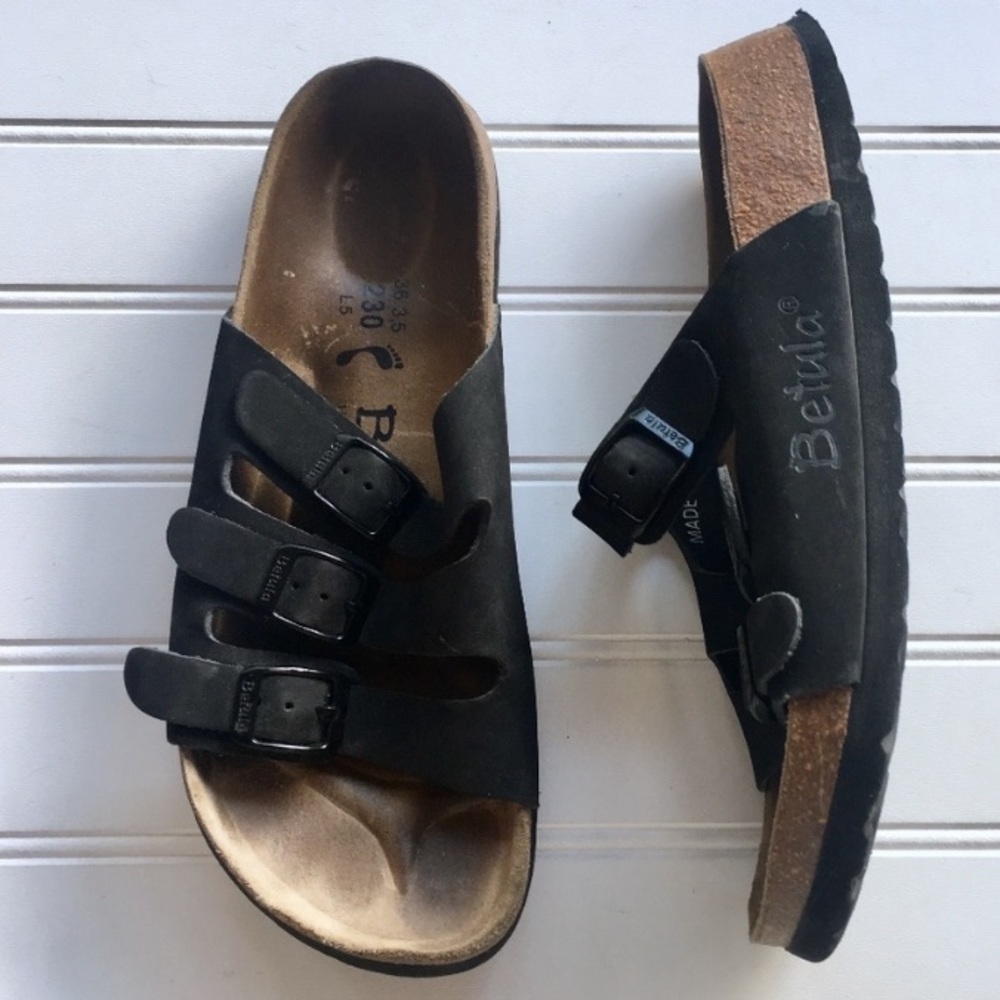 Black Birkenstock’s